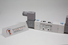 Load image into Gallery viewer, Mindman MVSC-220-4E2R DC24V Solenoid Valve 5/3 1/4" BSP (Made in Taiwan)