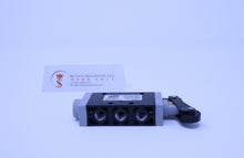 Load image into Gallery viewer, API AC2181520 Mechanical Valve 1/8" 5/2 Bi-directional Lever and Roller - Watson Machinery Hydraulics Pneumatics