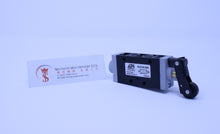 Load image into Gallery viewer, API AC2181520 Mechanical Valve 1/8" 5/2 Bi-directional Lever and Roller - Watson Machinery Hydraulics Pneumatics