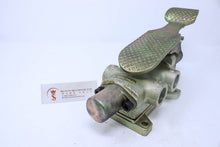 Load image into Gallery viewer, Parker Taiyo 4FN-206 Pedal Valve - Watson Machinery Limited