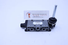 Load image into Gallery viewer, Univer CM-423F Spool Valve - Watson Machinery Limited