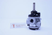 Load image into Gallery viewer, Univer AF-2530 (U2) 1/2" Poppet Valve