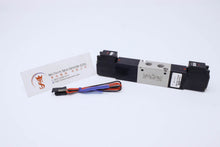Load image into Gallery viewer, Parker Taiyo SR542-CN1 DC24V Solenoid Valve