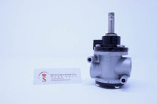 Load image into Gallery viewer, Univer AF-2530 (U2) 1/2" Poppet Valve