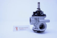 Load image into Gallery viewer, Univer AG-3051 (U2) Poppet Valve for Vacuum - Watson Machinery Limited