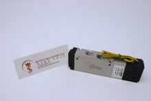 Load image into Gallery viewer, Parker Taiyo SR552-RN2 AC110V Solenoid Valve